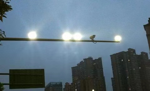 抓拍閃光燈太刺眼？豐上光電來(lái)解決！